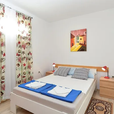 Apartment Fuer 3 Personen Ca 35 Qm In Stinjan, Istrien Istrische Riviera